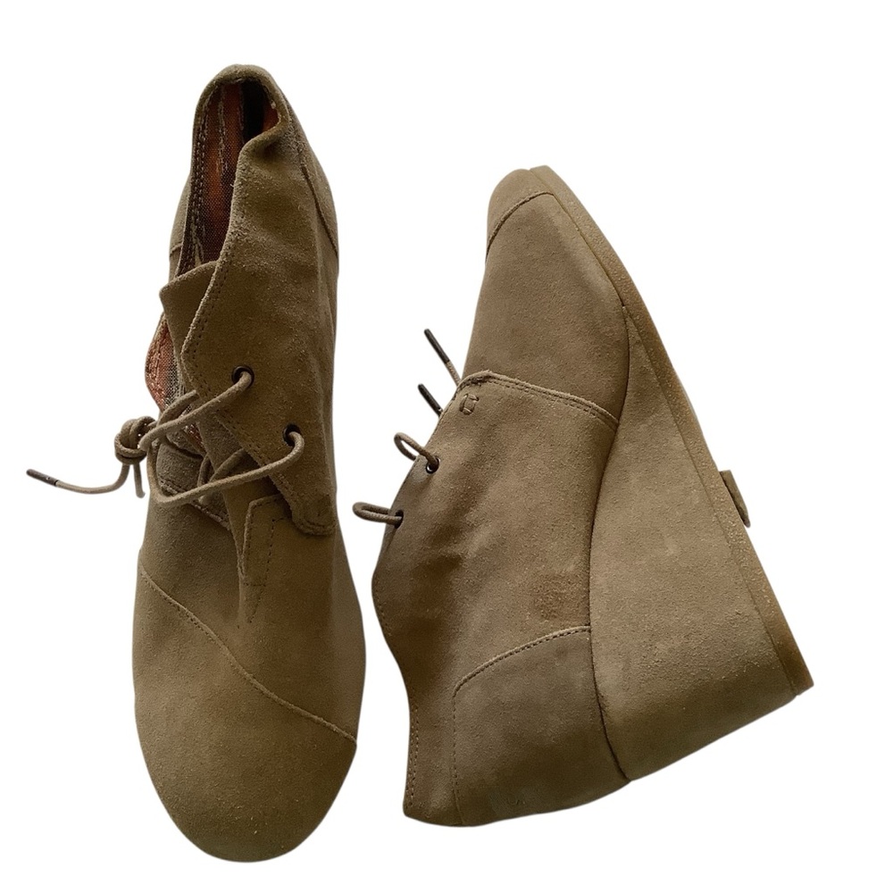 Sz 12 TOMS Boots Casual Desert Wedge Ankle Bootie 740817 Brown Suede Lace Up